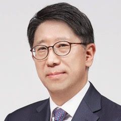 Dr Dongman Lee